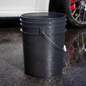Grit Guard Wash Bucket - Clear - Black